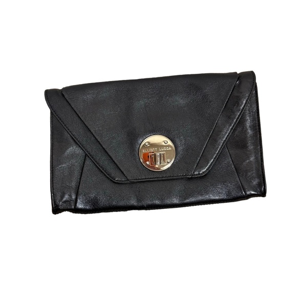 Elliott Lucca Handbags - Elliott Lucca Black envelope Clutch